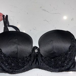 Victoria’s Secret 34 D BALCONET bra for sale 🖤🖤